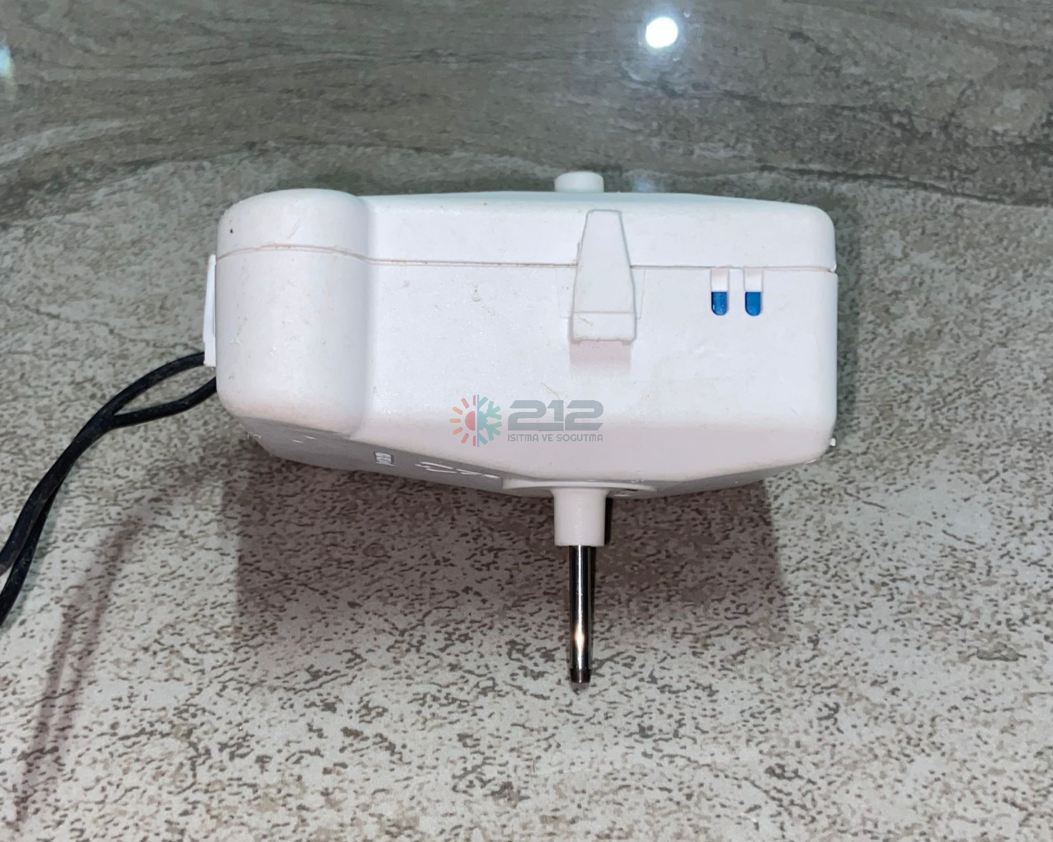 220%20V%202.8%20W%20Buzdolabı%20İç%20Fan%20Motoru